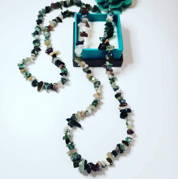 Long Green Jasper/Irregular beaded - Picture 2 of 2
